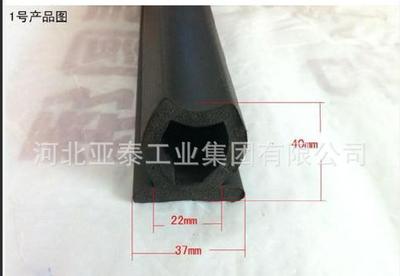 專用環衛車輛密封系統全面升級 探討垃圾車后門密封條、垃圾箱后壓條密封膠條的應用與優化